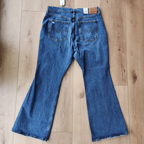 Levi's Jeans Women's 70's High Flare Size 34 Medium Wash Distressed Denim NWT - Picture 8 of 13